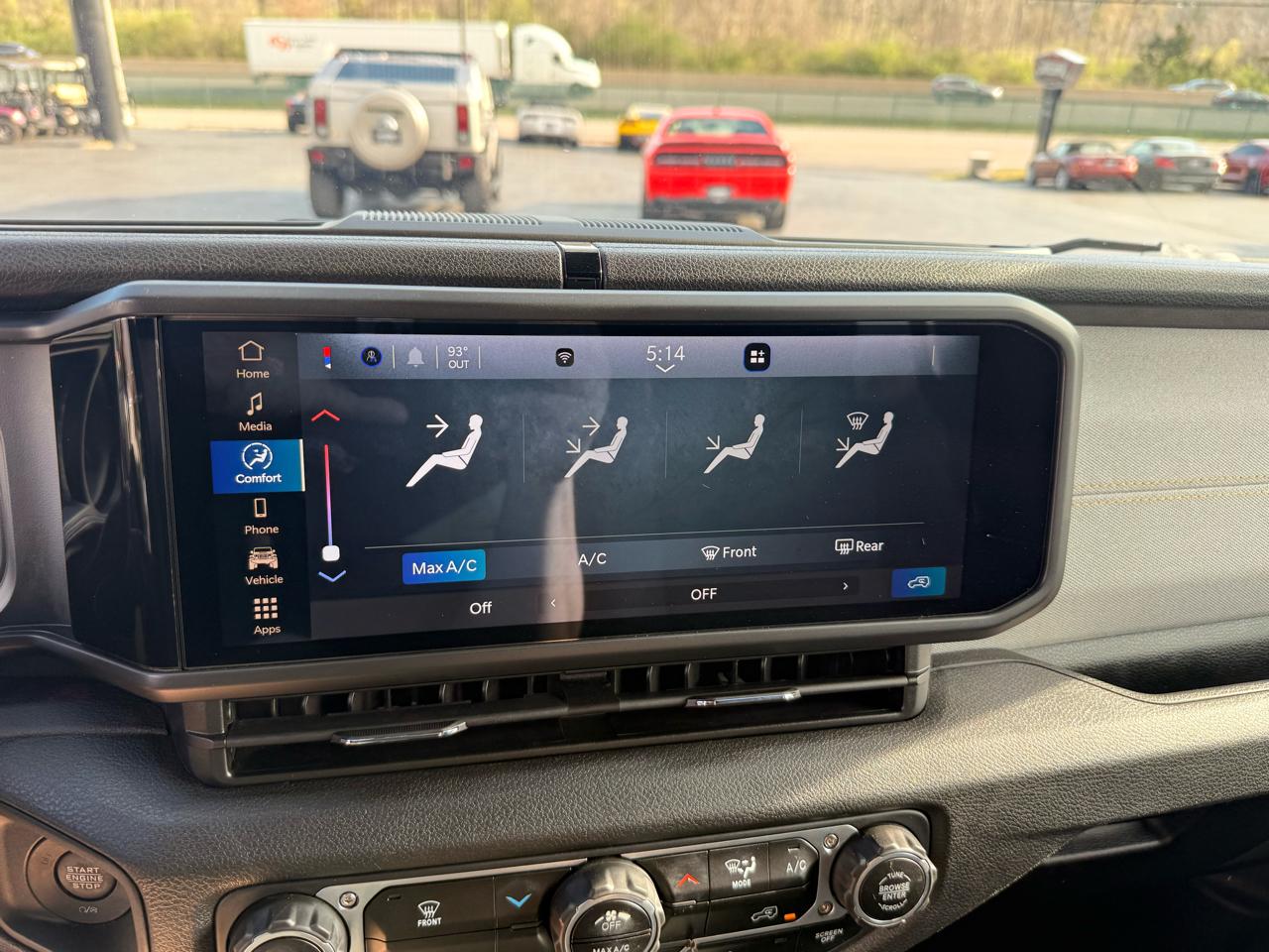 Jeep Wrangler Willys 4 Door 4x4 2024