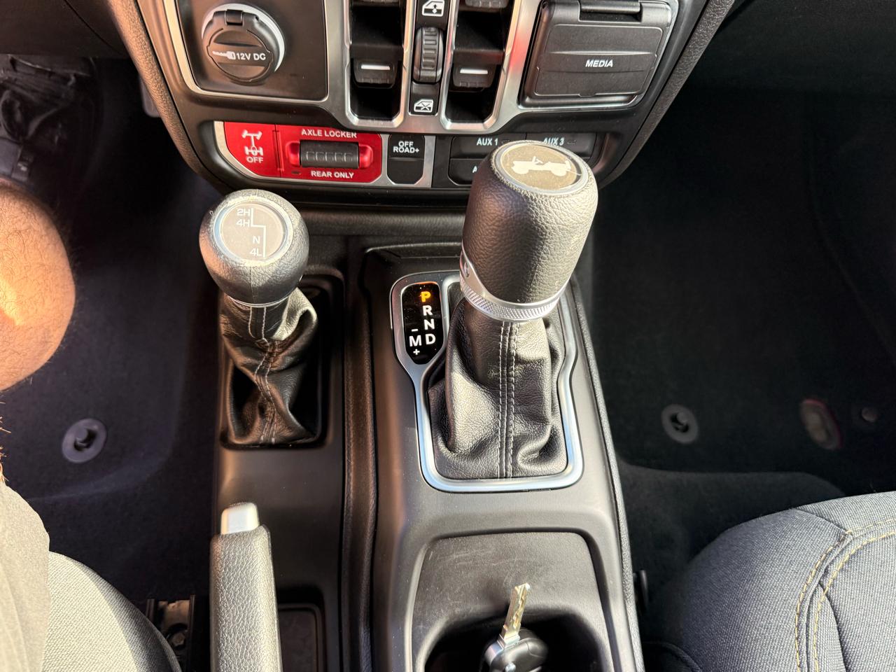 Jeep Wrangler Willys 4 Door 4x4 2024