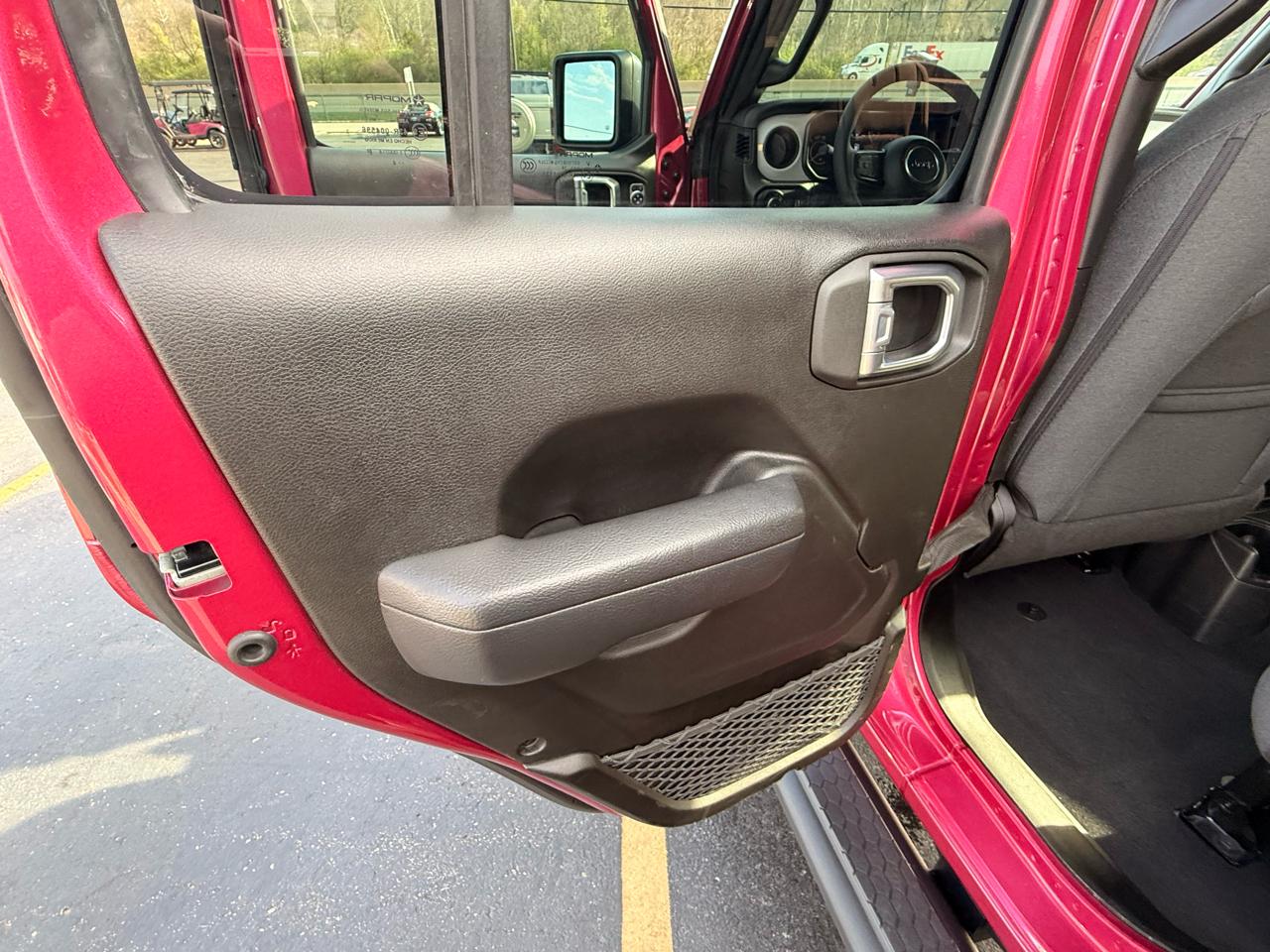 Jeep Wrangler Willys 4 Door 4x4 2024