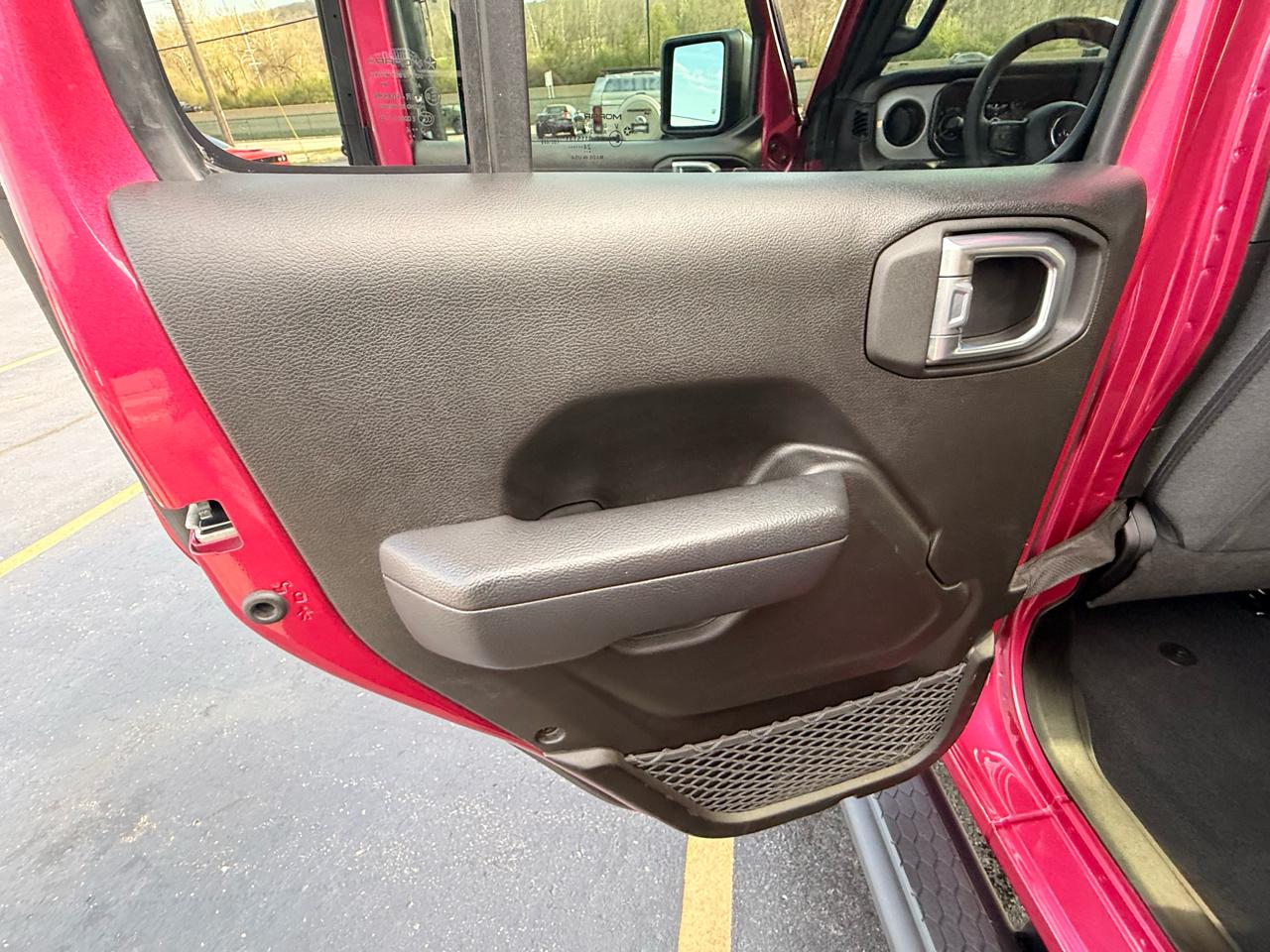 Jeep Wrangler Willys 4 Door 4x4 2024