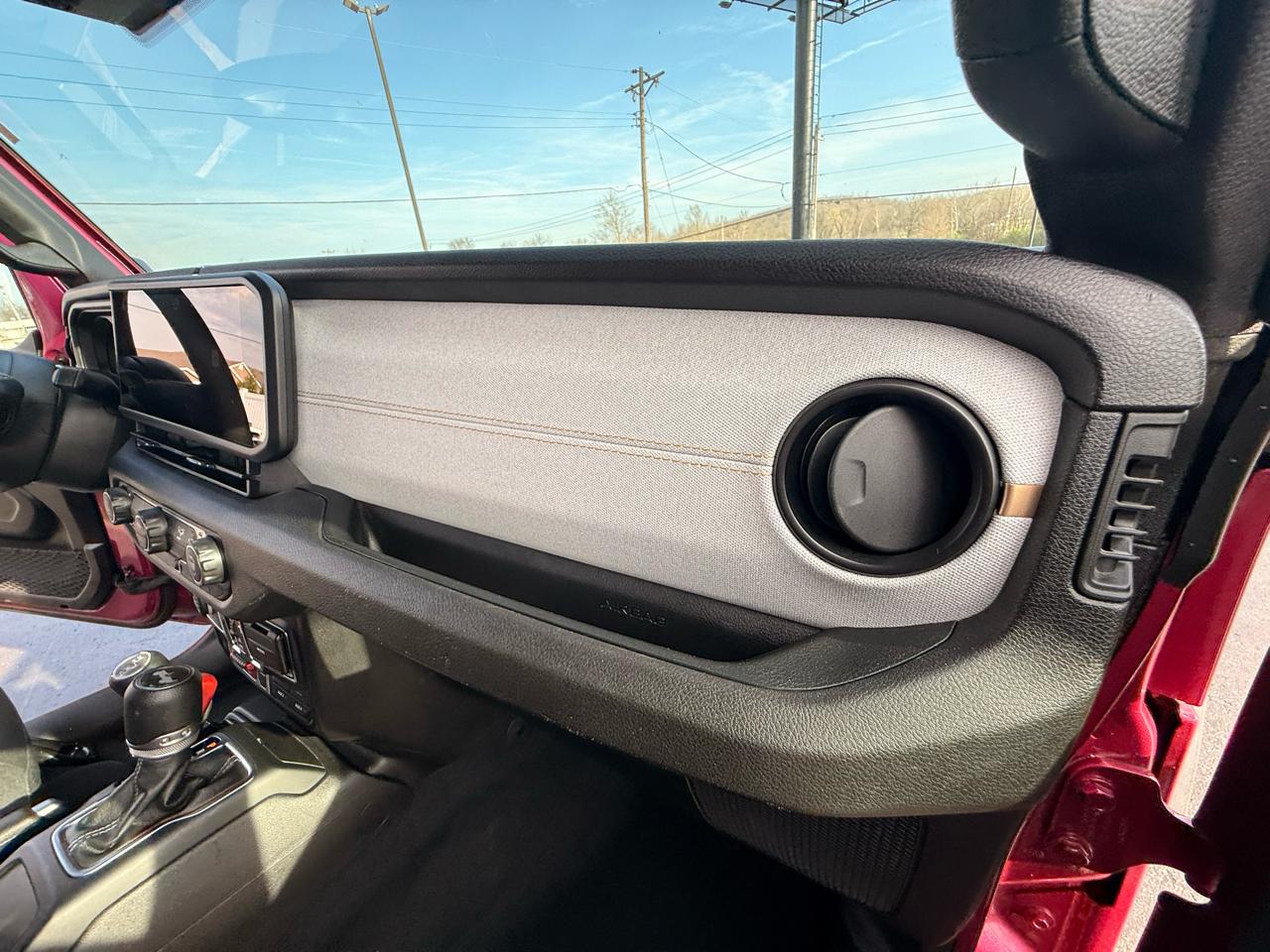 Jeep Wrangler Willys 4 Door 4x4 2024