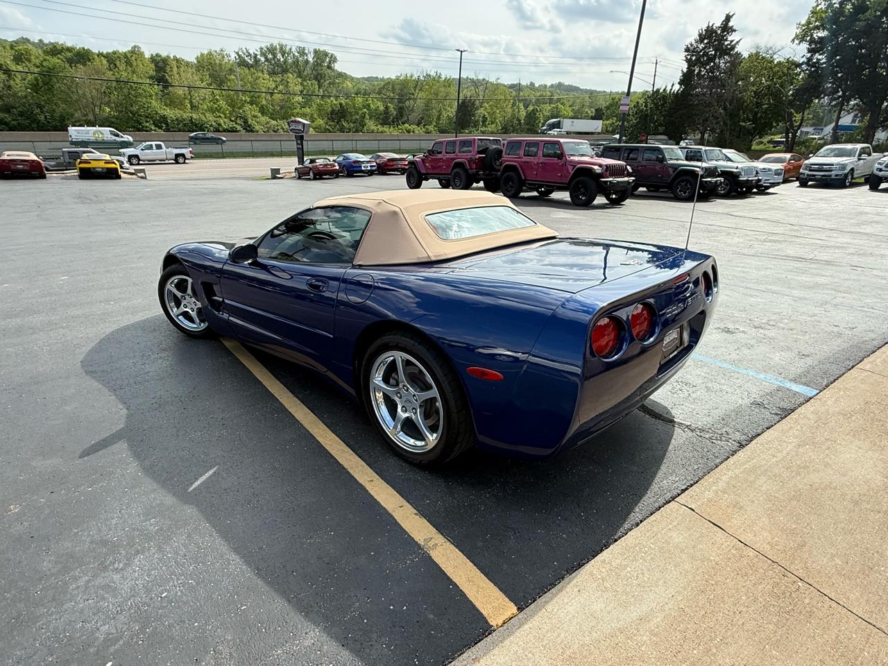 Chevrolet Corvette 2D Convertible 2004
