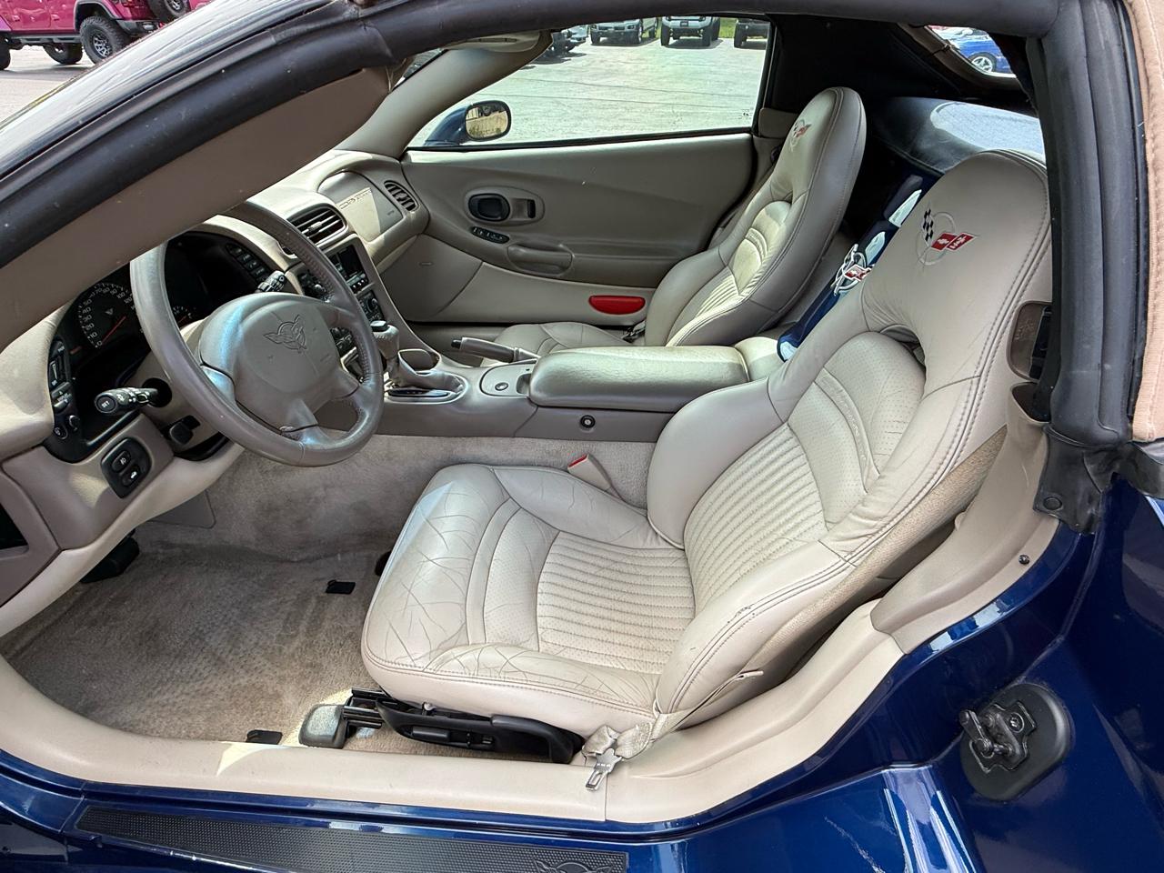 Chevrolet Corvette 2D Convertible 2004