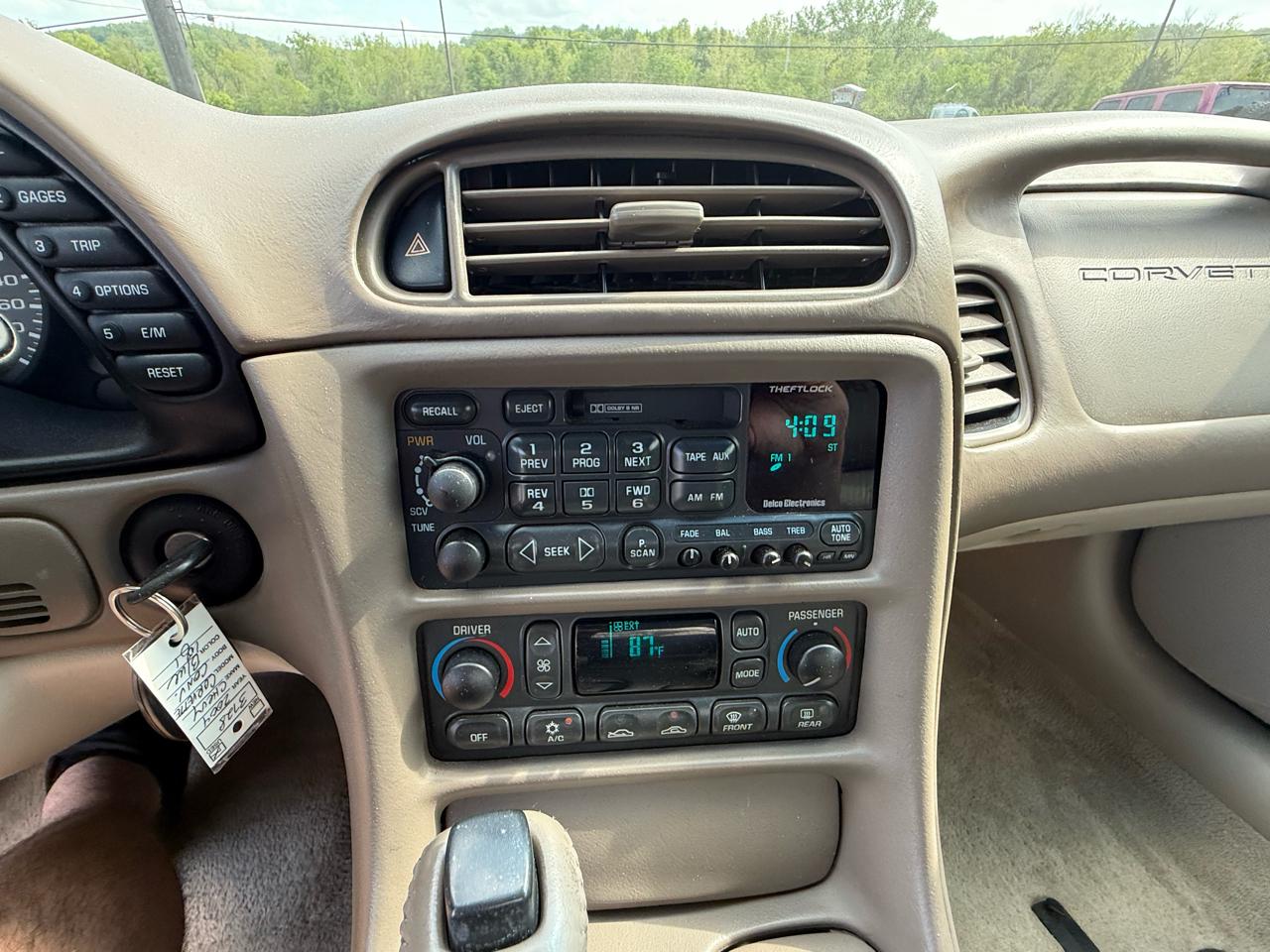 Chevrolet Corvette 2D Convertible 2004