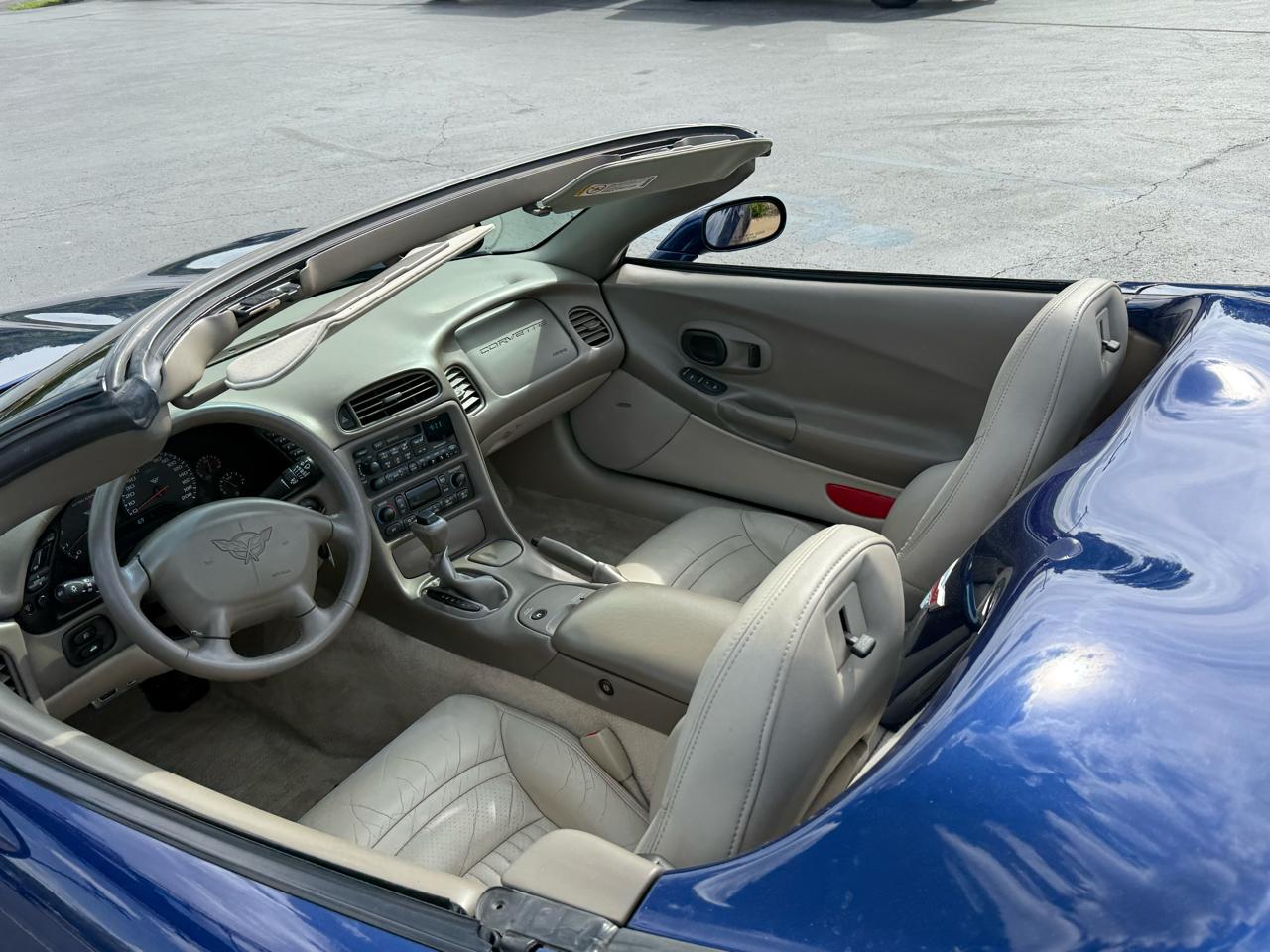 Chevrolet Corvette 2D Convertible 2004