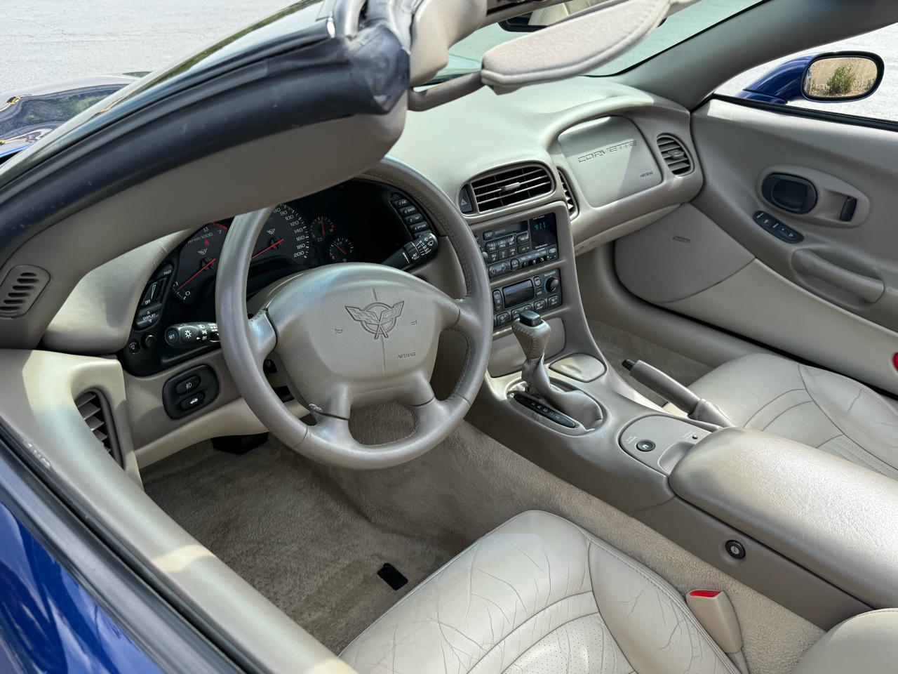 Chevrolet Corvette 2D Convertible 2004