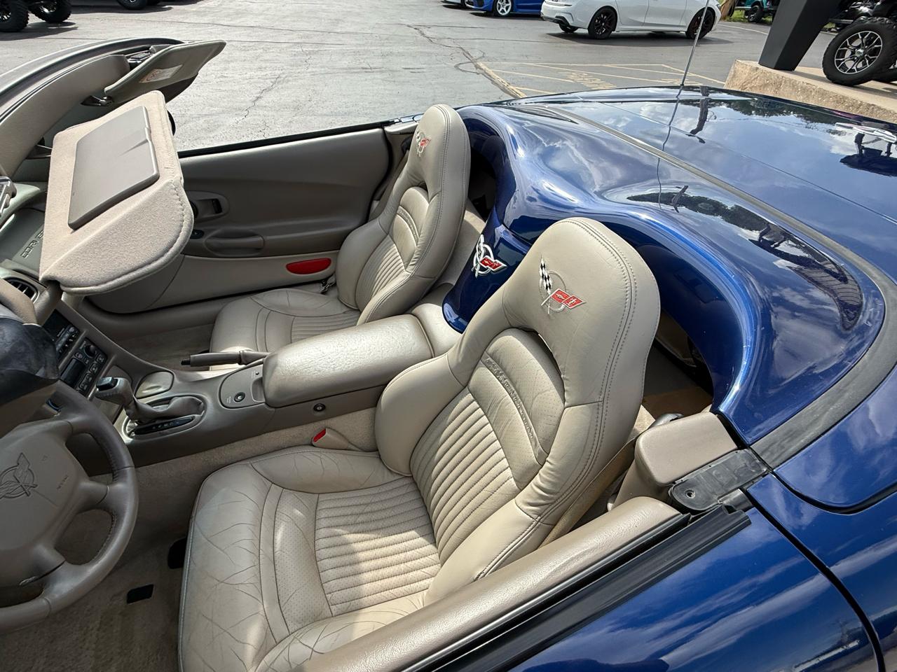 Chevrolet Corvette 2D Convertible 2004