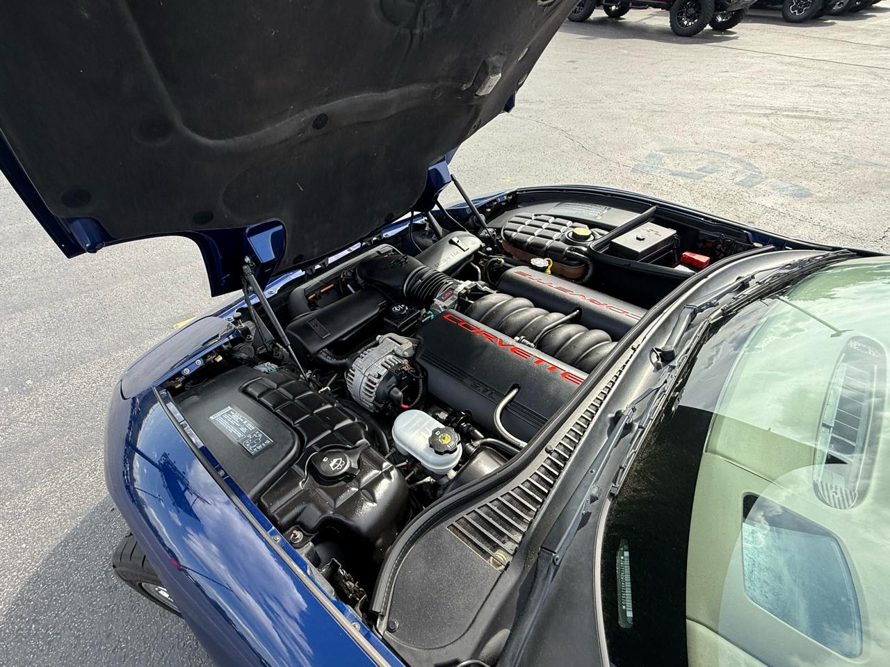 Chevrolet Corvette 2D Convertible 2004