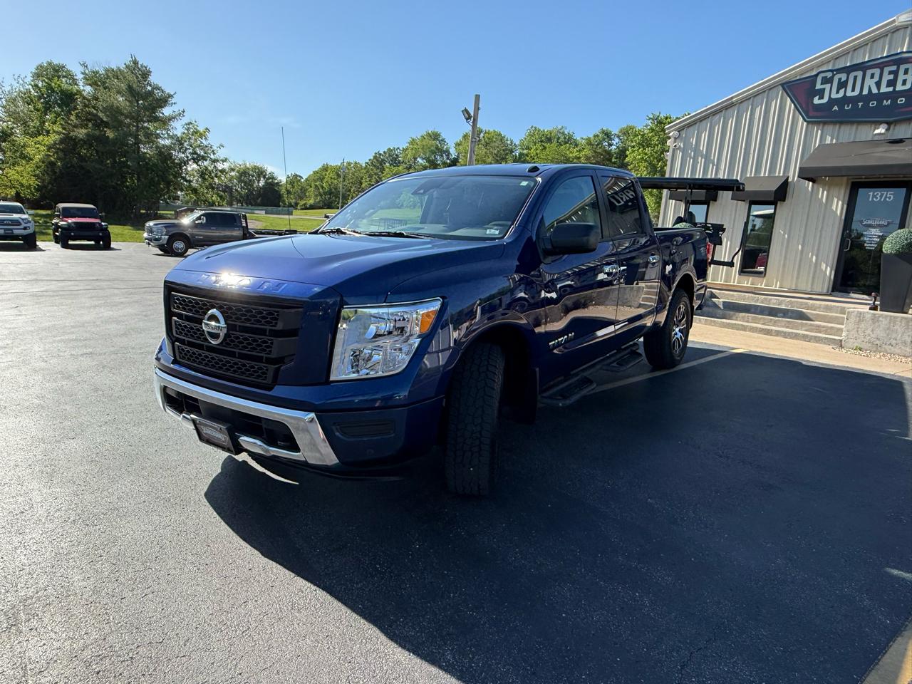 Nissan Titan 4x4 Crew Cab SV 2021