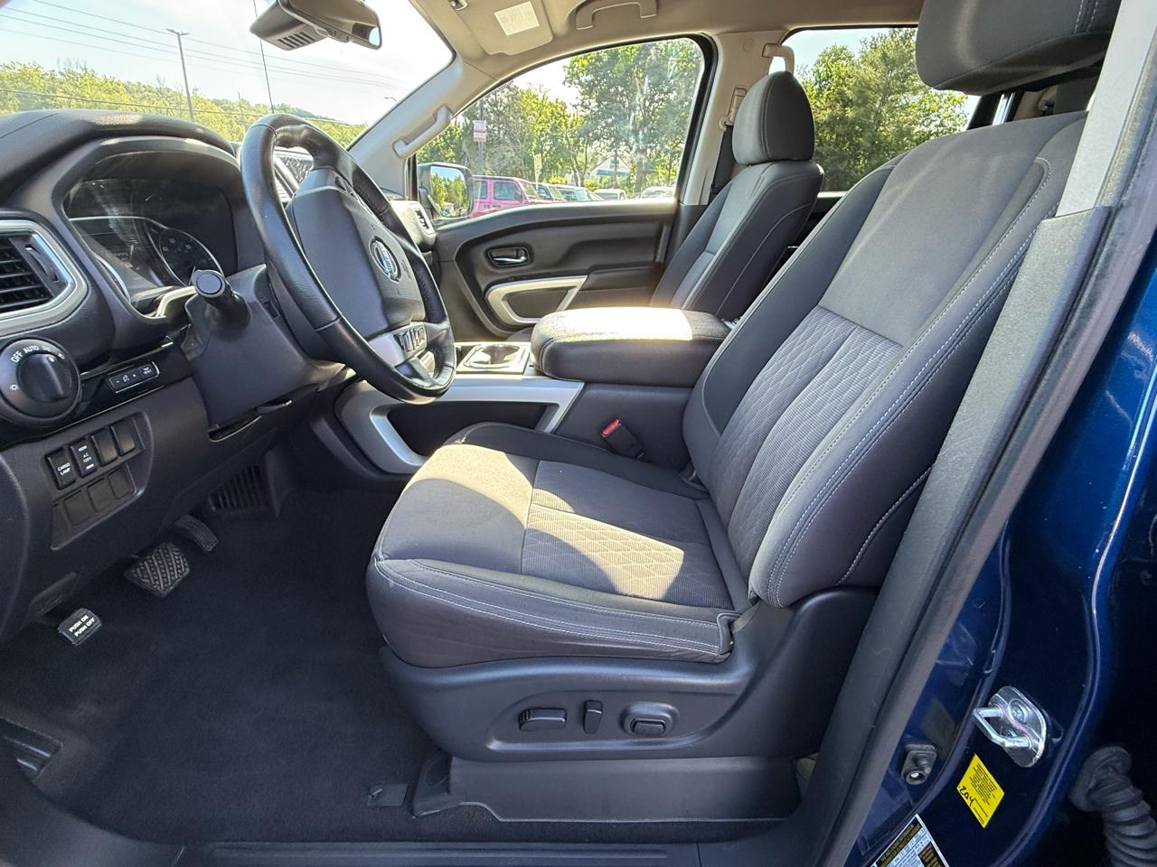 Nissan Titan 4x4 Crew Cab SV 2021