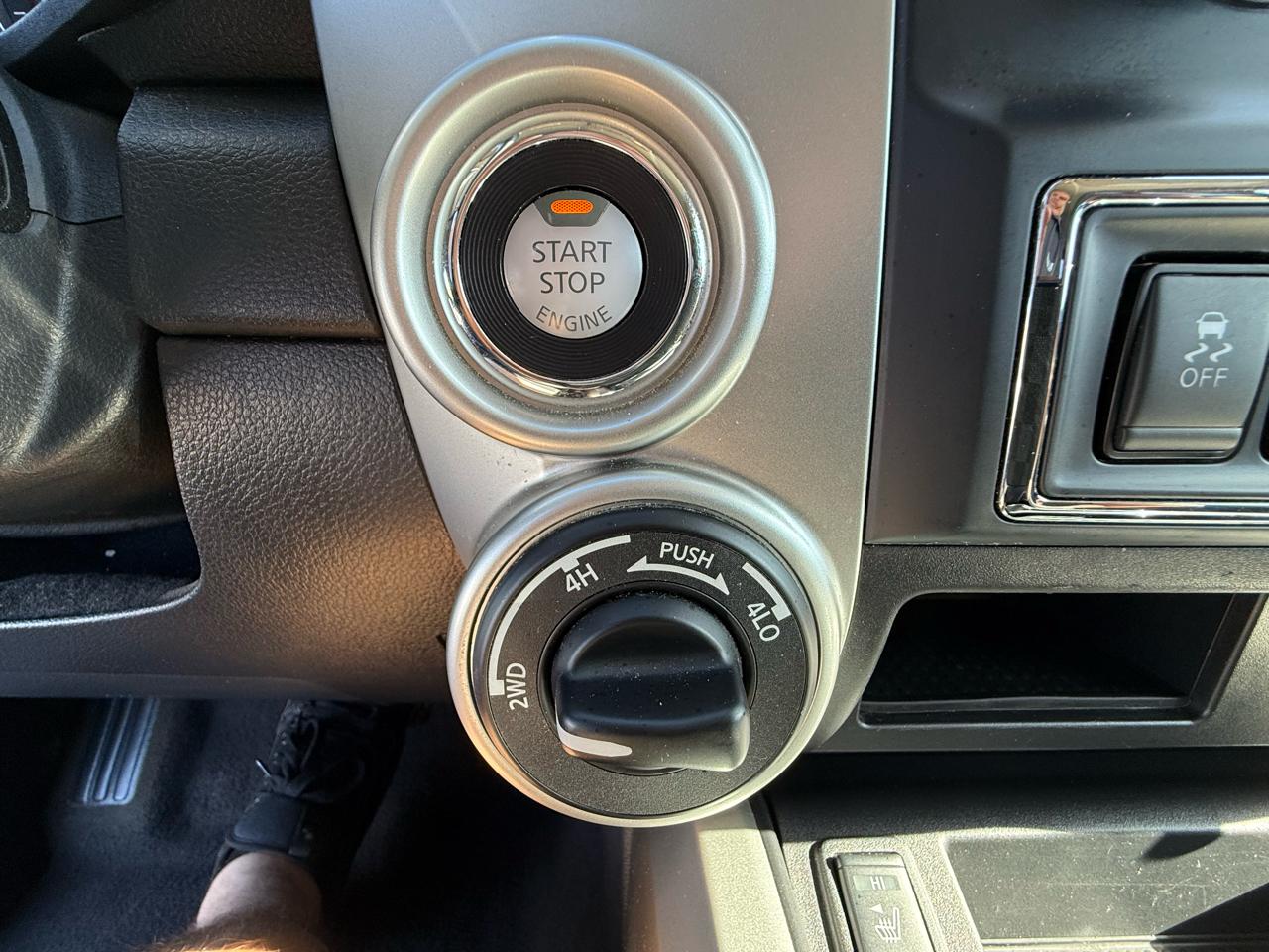 Nissan Titan 4x4 Crew Cab SV 2021