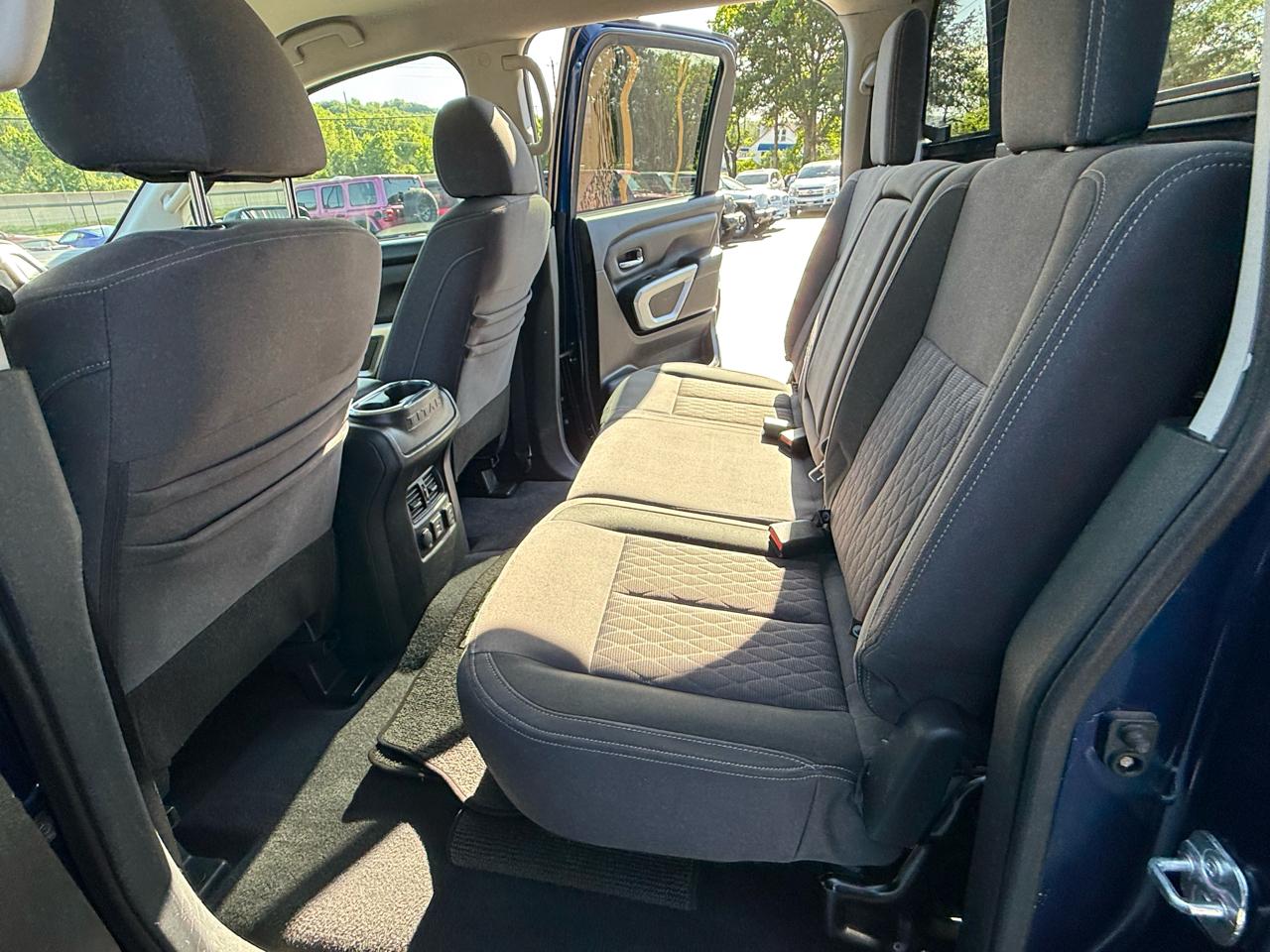 Nissan Titan 4x4 Crew Cab SV 2021