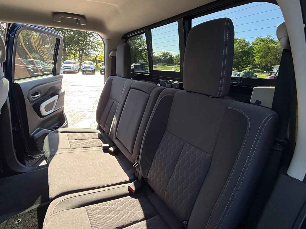 Nissan Titan 4x4 Crew Cab SV 2021