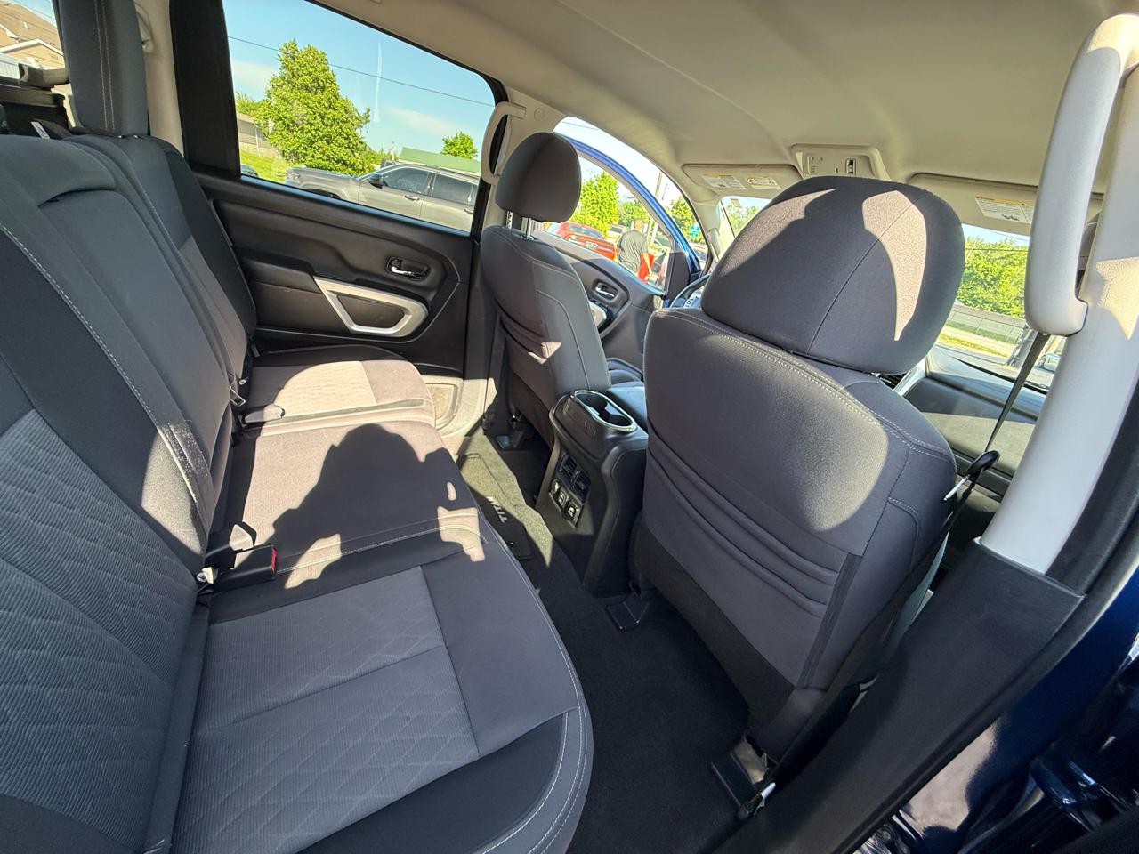 Nissan Titan 4x4 Crew Cab SV 2021