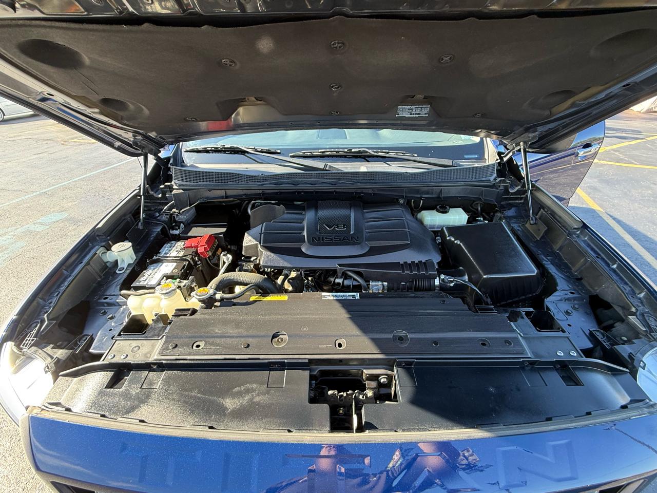 Nissan Titan 4x4 Crew Cab SV 2021