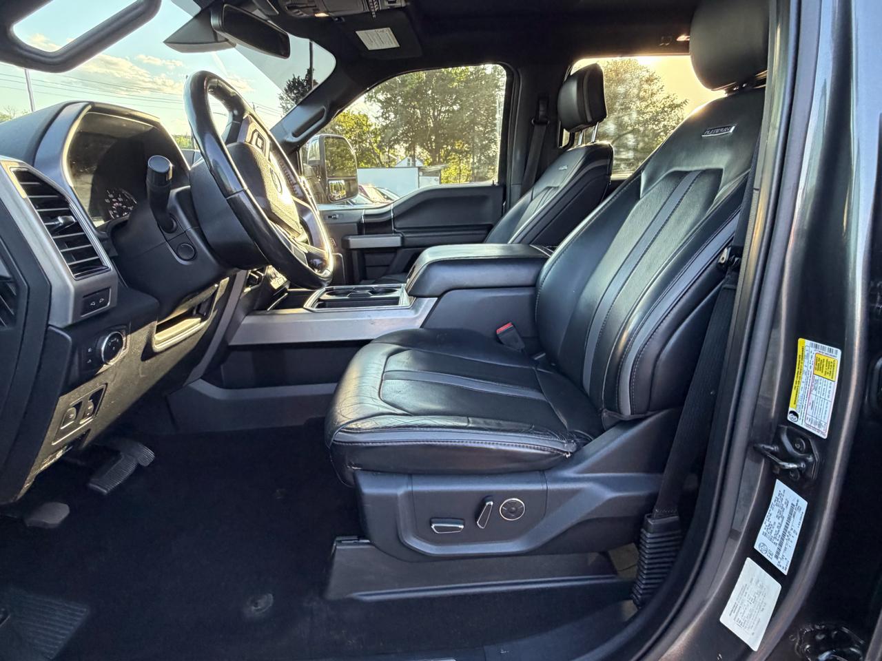 Ford Super Duty F-250 SRW 4WD Crew Cab 156" Platinum 2019
