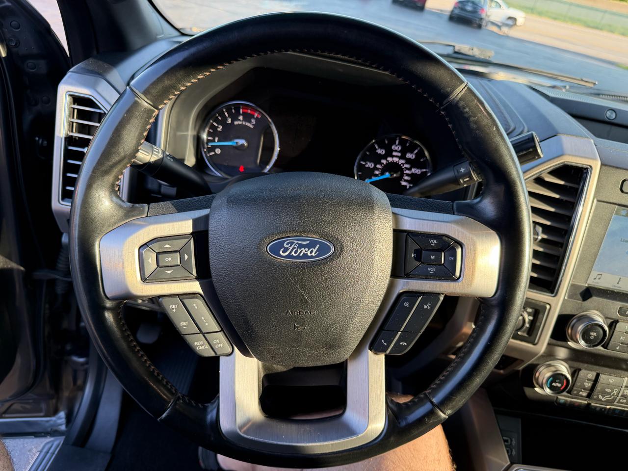 Ford Super Duty F-250 SRW 4WD Crew Cab 156" Platinum 2019