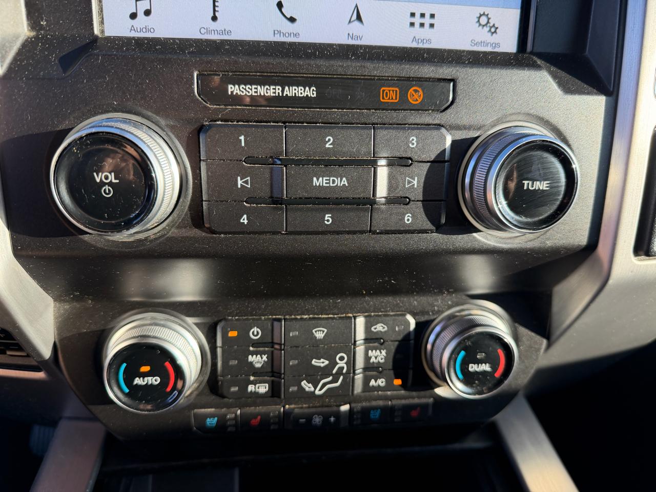 Ford Super Duty F-250 SRW 4WD Crew Cab 156" Platinum 2019