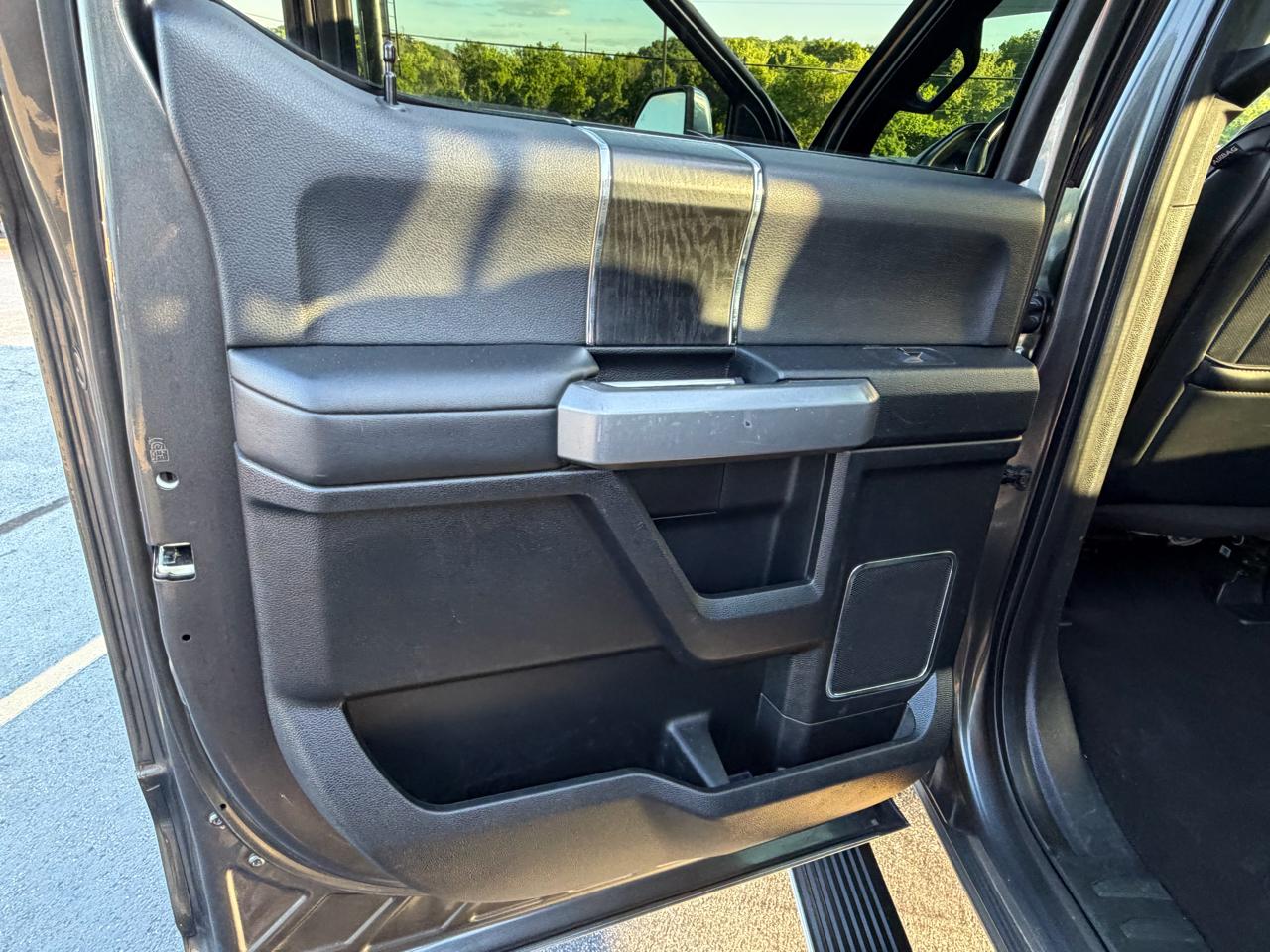 Ford Super Duty F-250 SRW 4WD Crew Cab 156" Platinum 2019