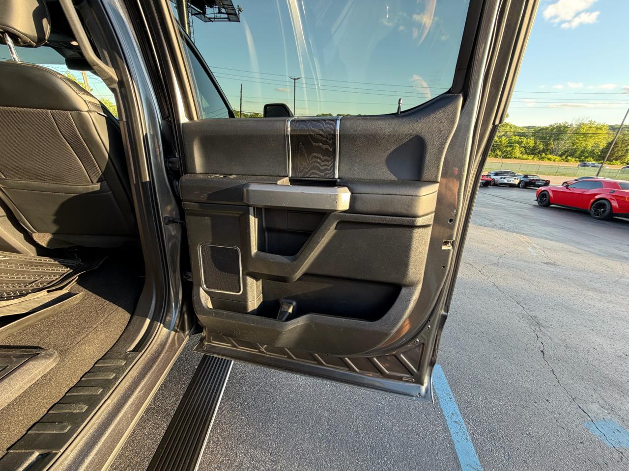 Ford Super Duty F-250 SRW 4WD Crew Cab 156" Platinum 2019
