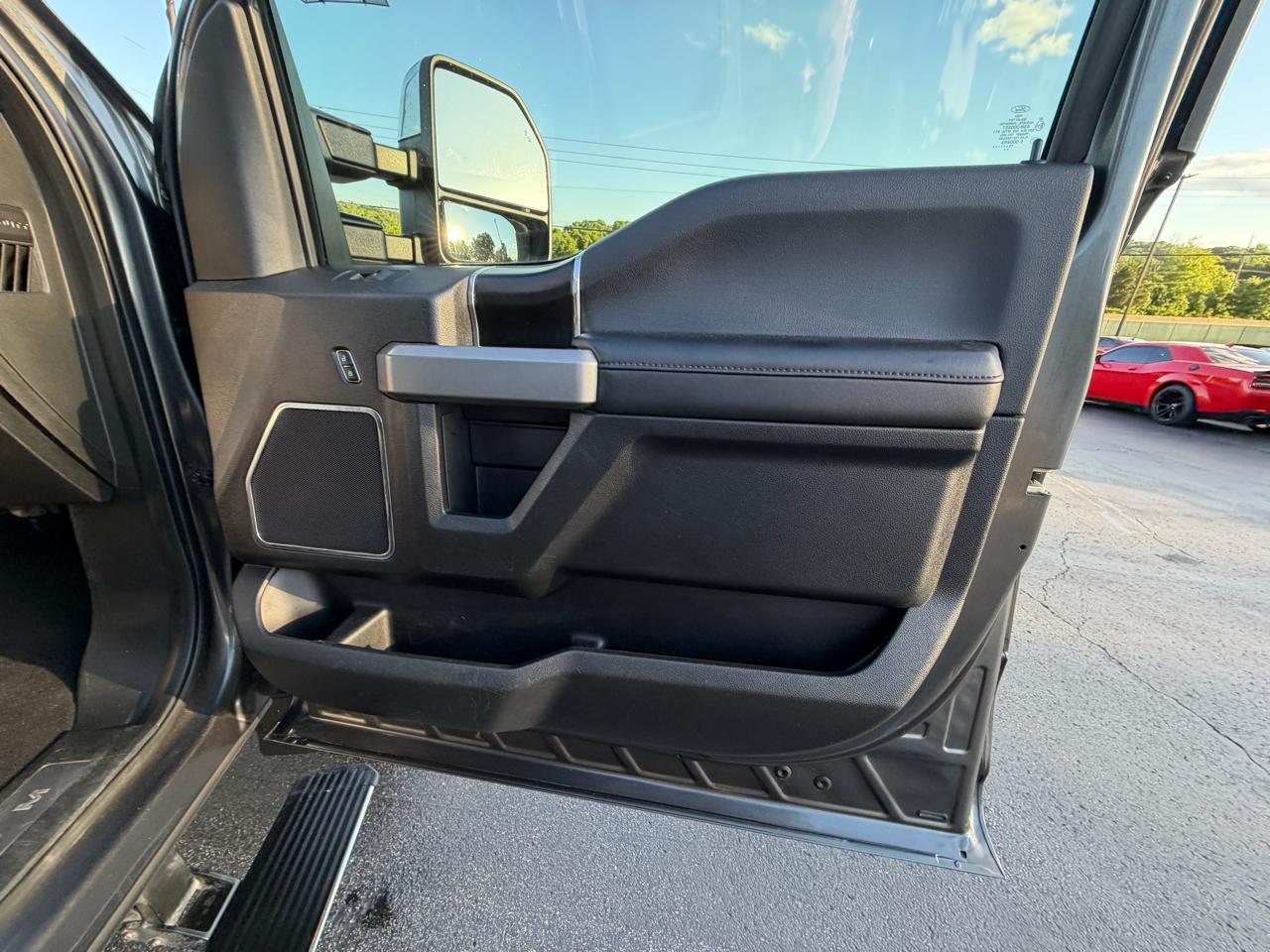 Ford Super Duty F-250 SRW 4WD Crew Cab 156" Platinum 2019
