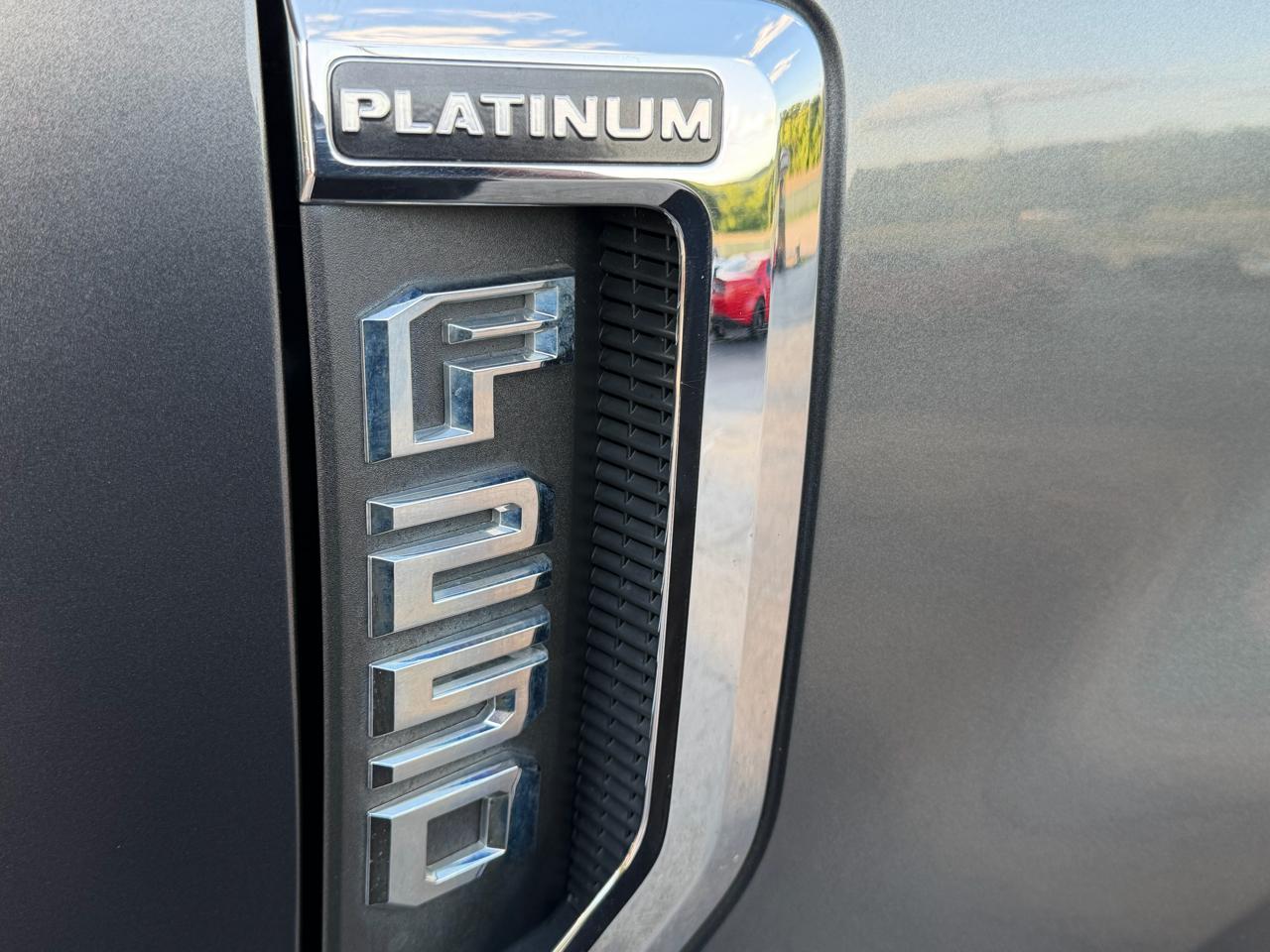Ford Super Duty F-250 SRW 4WD Crew Cab 156" Platinum 2019