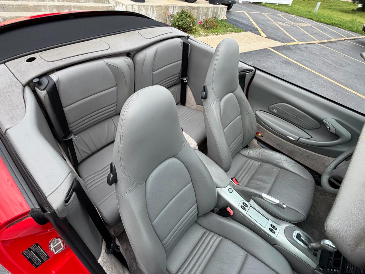 Porsche 911 Carrera 2dr Carrera 4 Cabriolet Tiptronic 2001