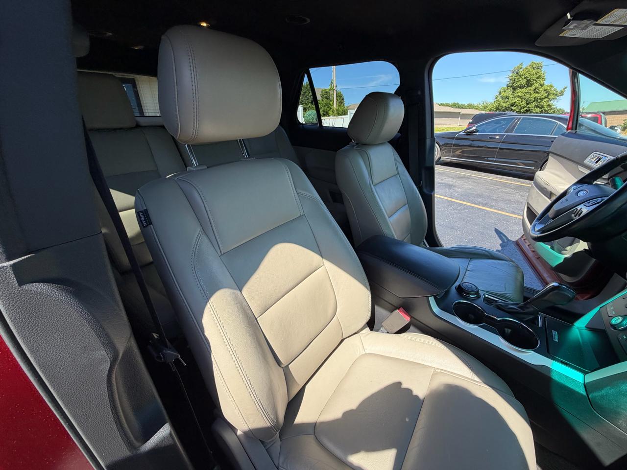 Ford Explorer 4WD 4dr XLT 2014