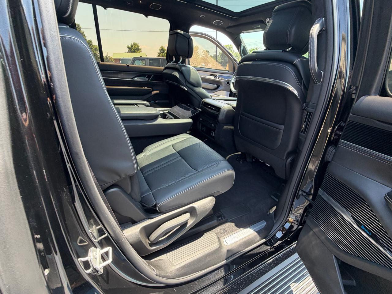 Jeep Grand Wagoneer Series II Obsidian 4x4 2022