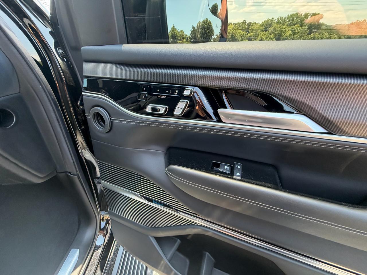 Jeep Grand Wagoneer Series II Obsidian 4x4 2022