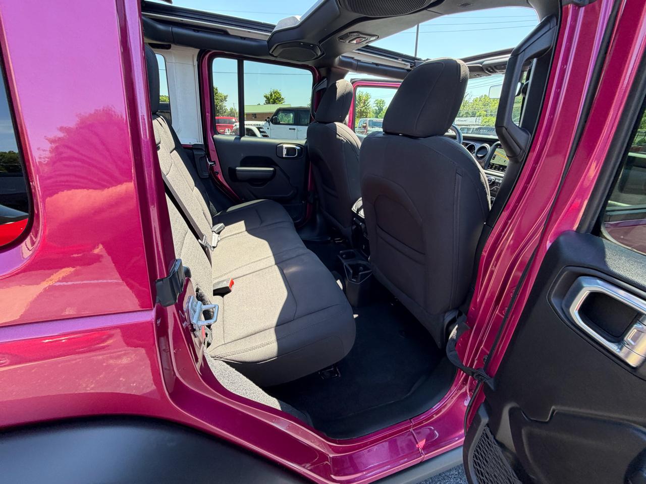 Jeep Wrangler Unlimited Willys 4x4 2021