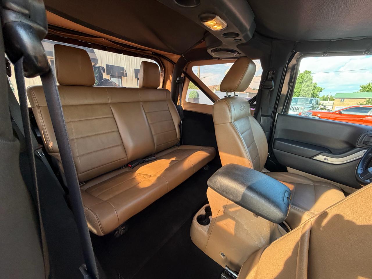 Jeep Wrangler 4WD 2dr Sahara 2012