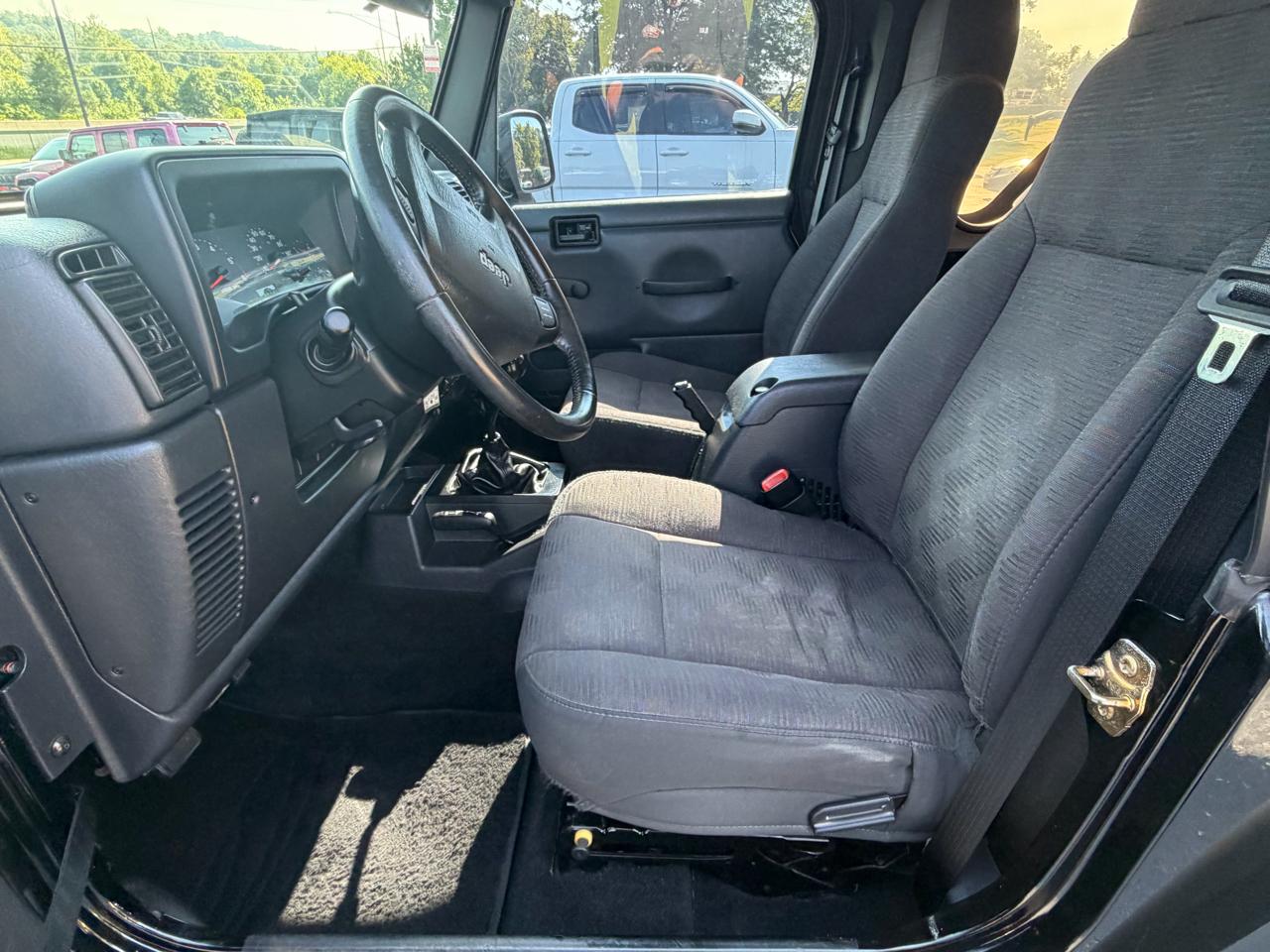Jeep Wrangler 2dr X 2005
