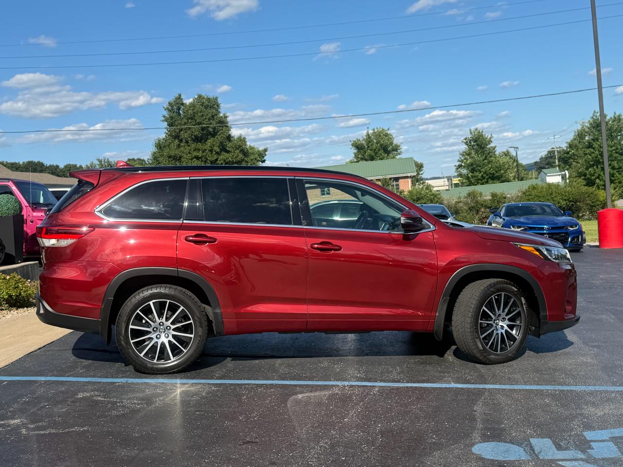 Toyota Highlander SE V6 AWD (Natl) 2018