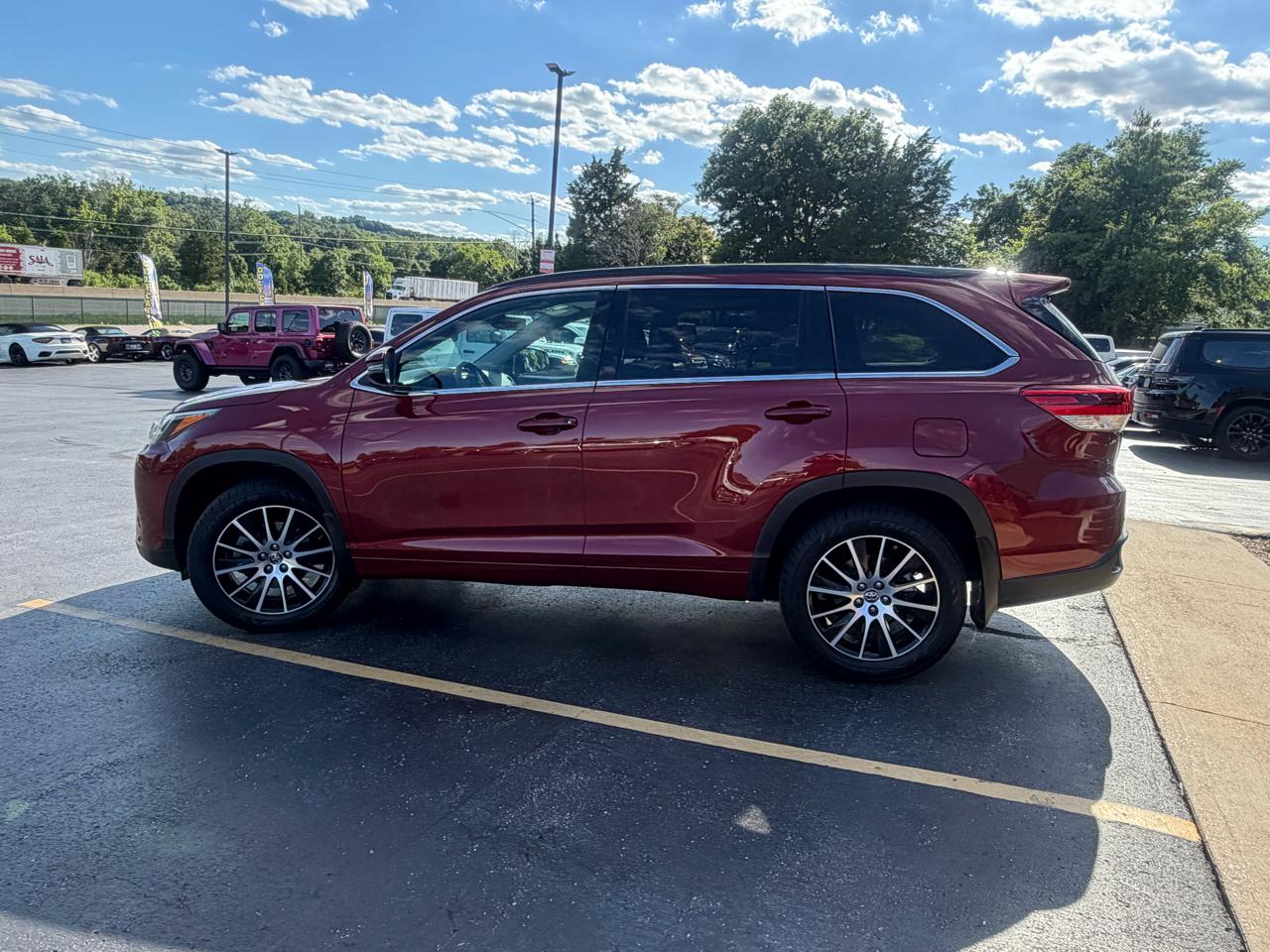 Toyota Highlander SE V6 AWD (Natl) 2018