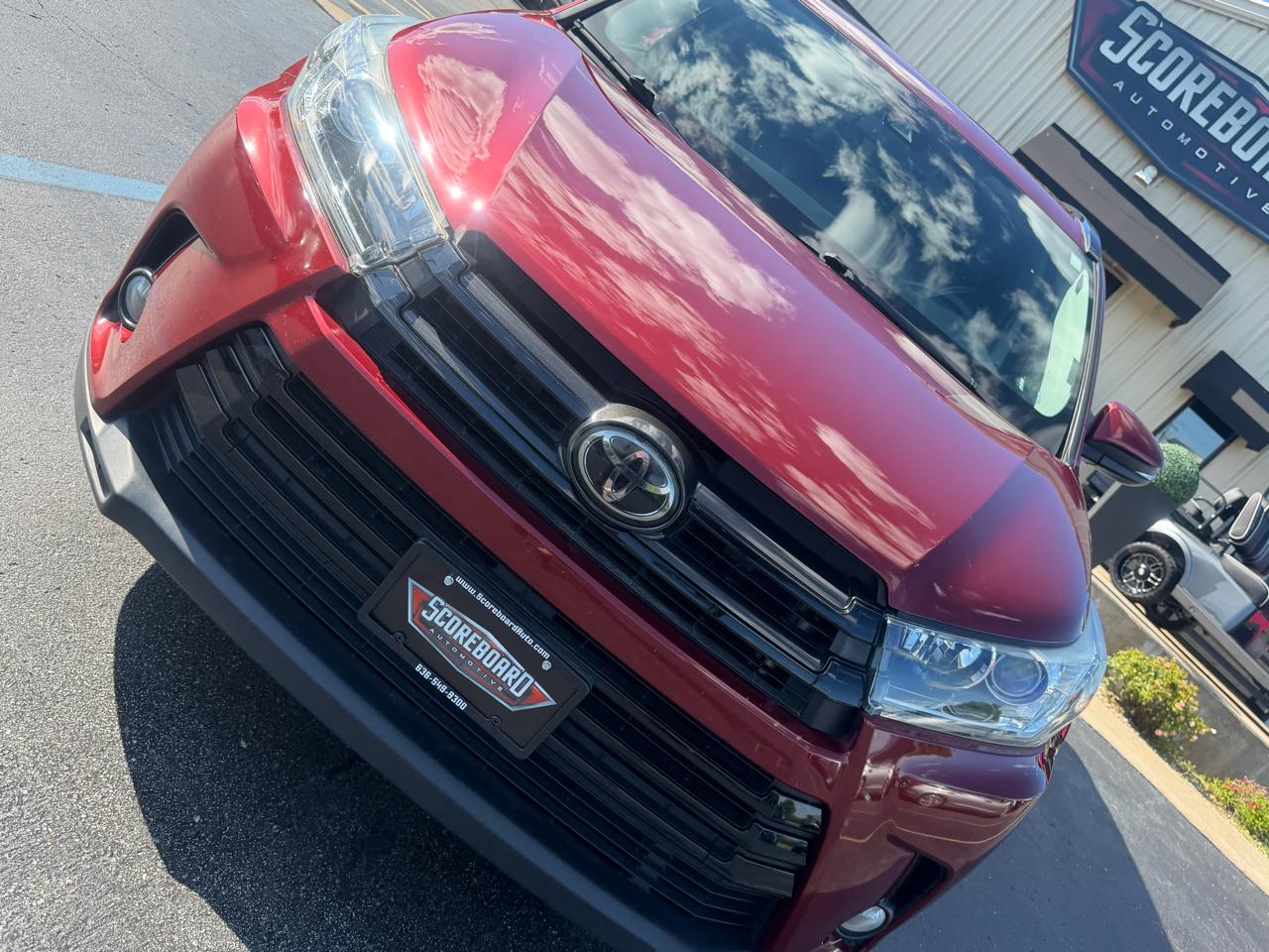 Toyota Highlander SE V6 AWD (Natl) 2018