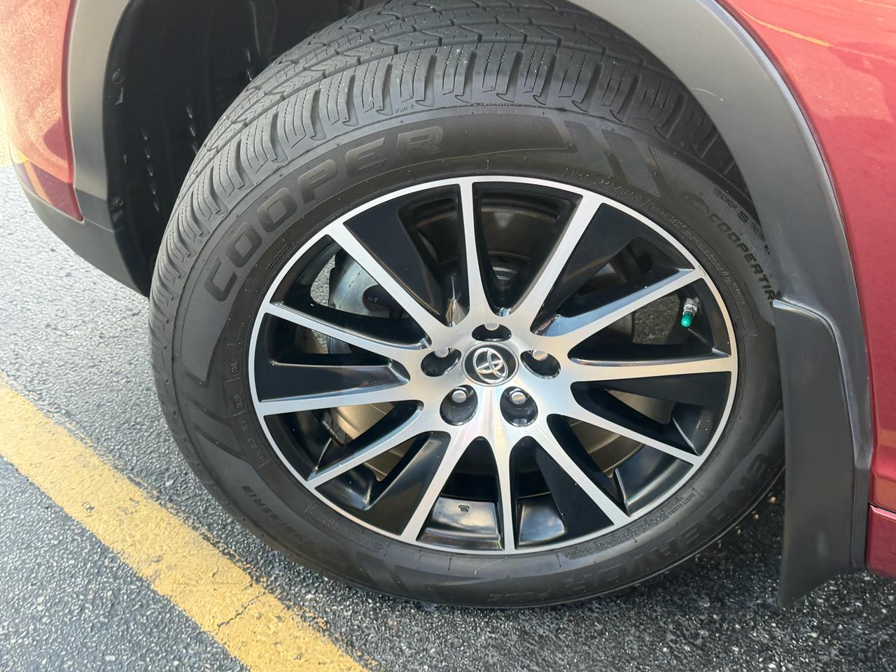 Toyota Highlander SE V6 AWD (Natl) 2018