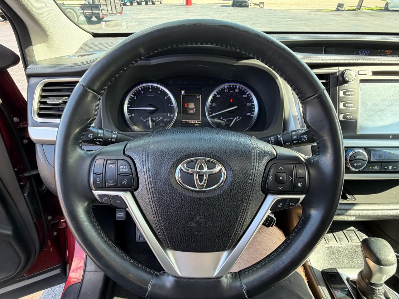 Toyota Highlander SE V6 AWD (Natl) 2018