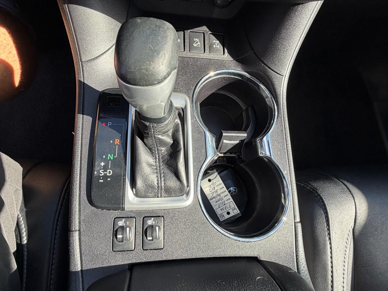 Toyota Highlander SE V6 AWD (Natl) 2018