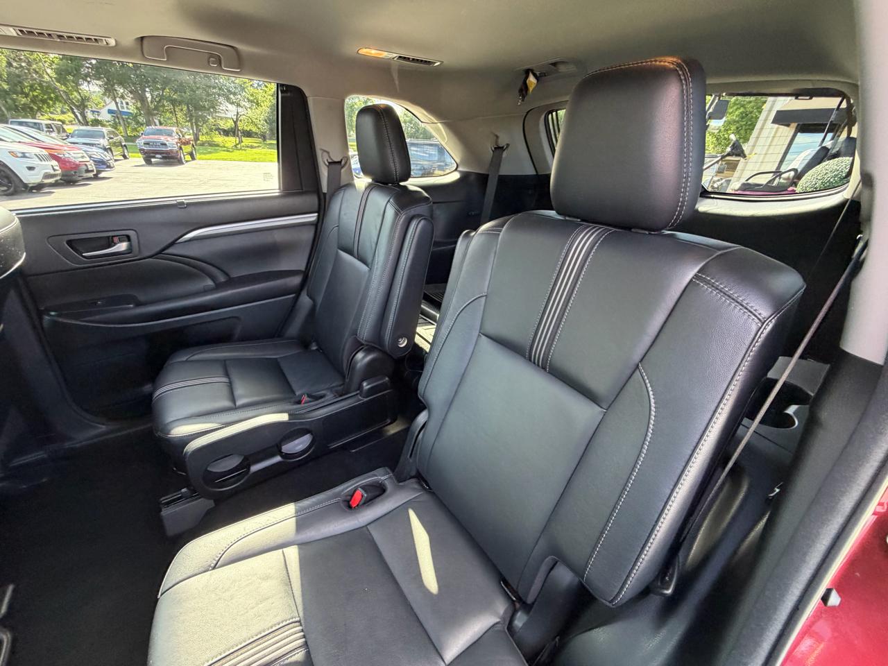Toyota Highlander SE V6 AWD (Natl) 2018