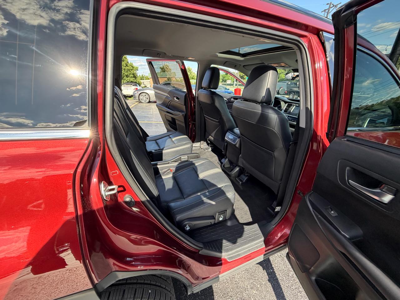 Toyota Highlander SE V6 AWD (Natl) 2018