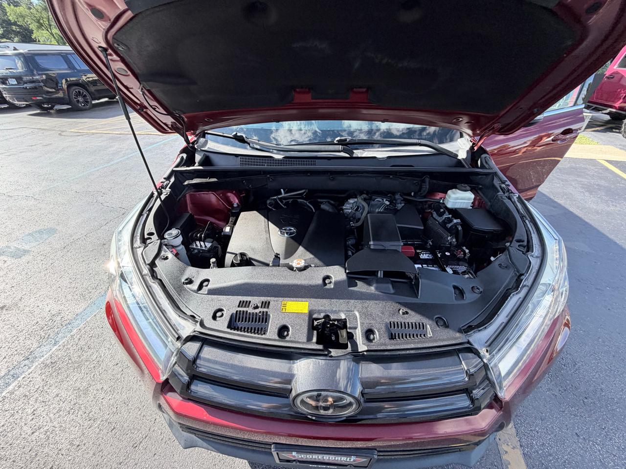 Toyota Highlander SE V6 AWD (Natl) 2018