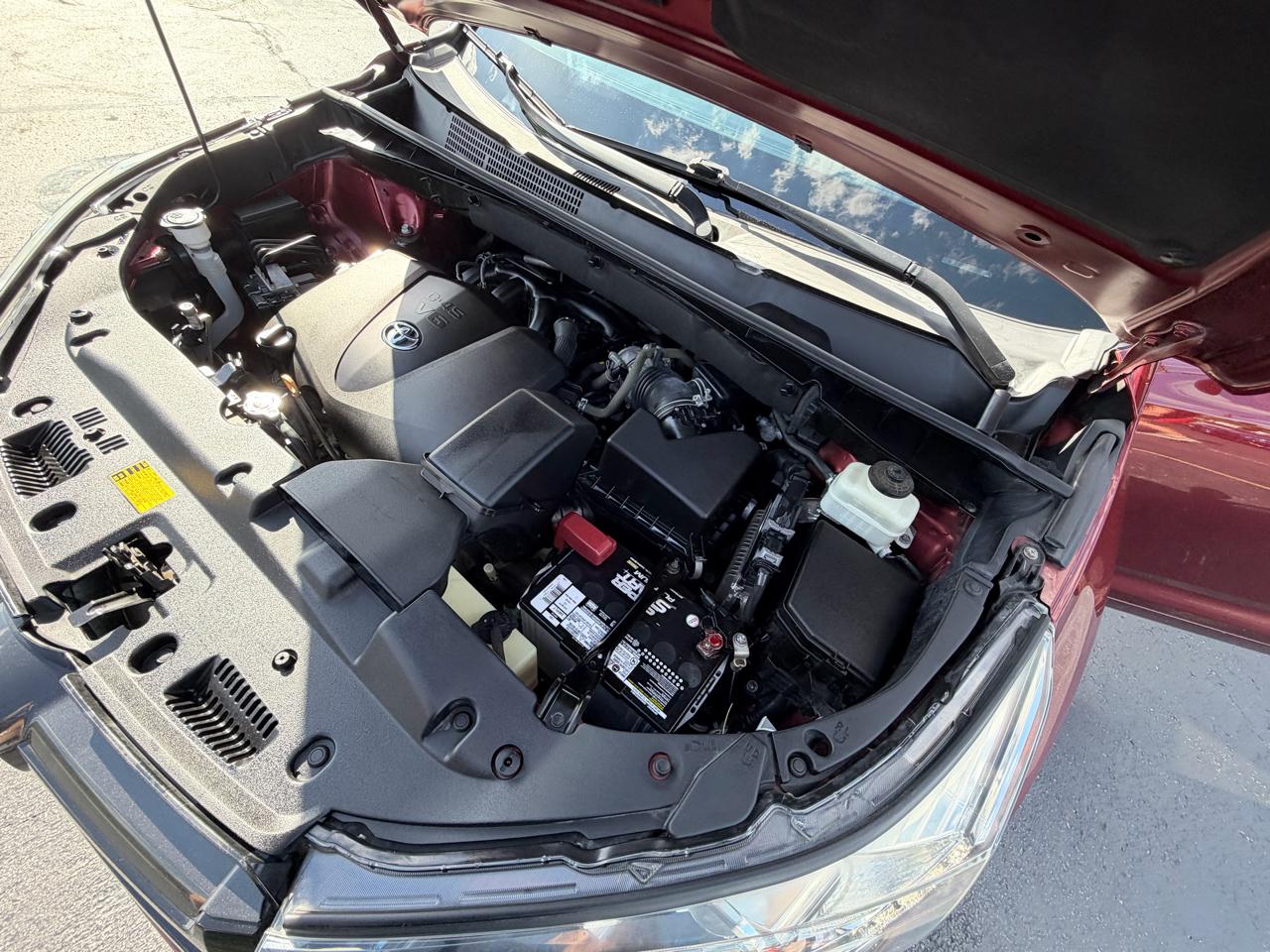 Toyota Highlander SE V6 AWD (Natl) 2018
