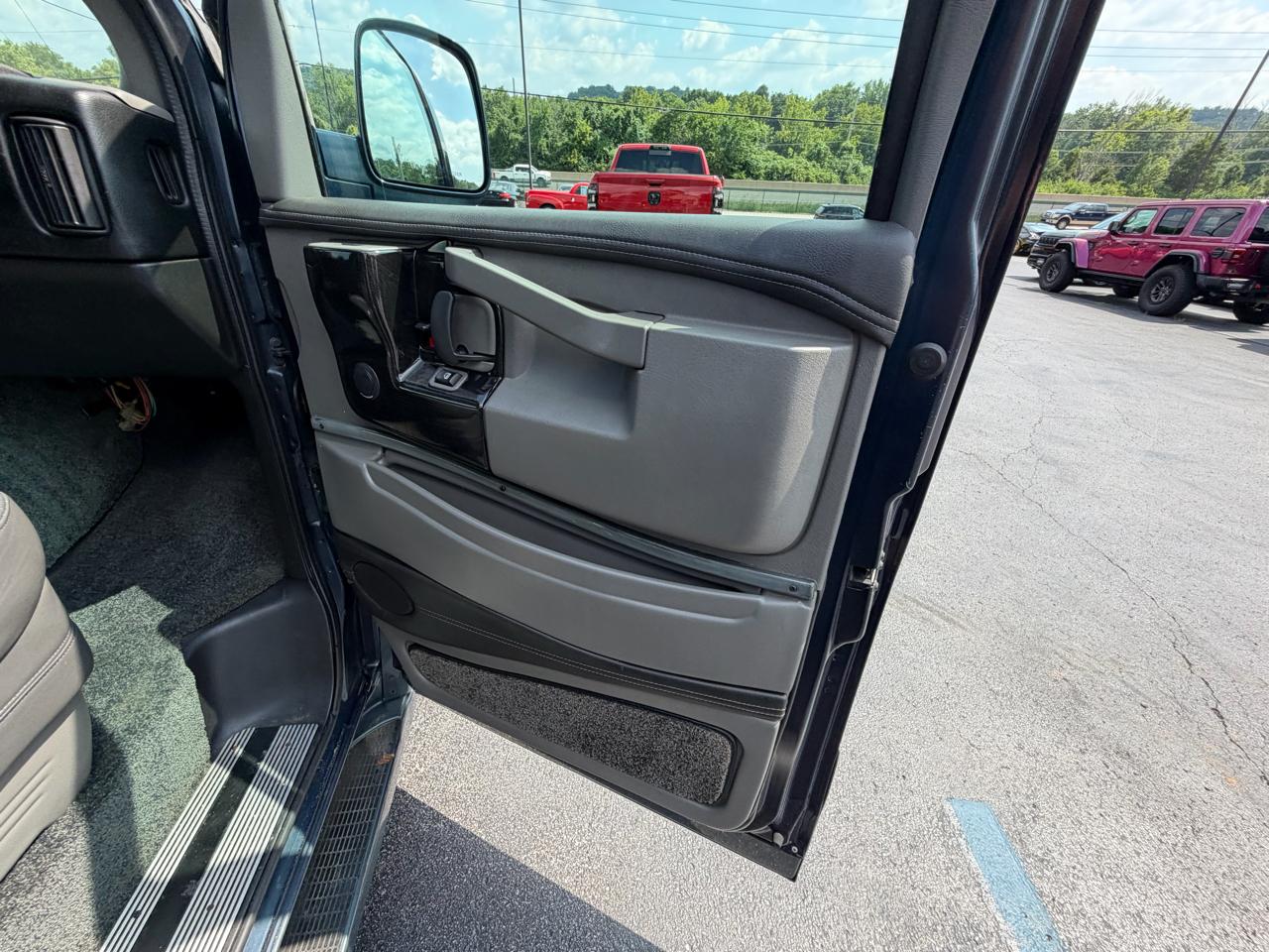 Chevrolet Express Cargo Van  2017