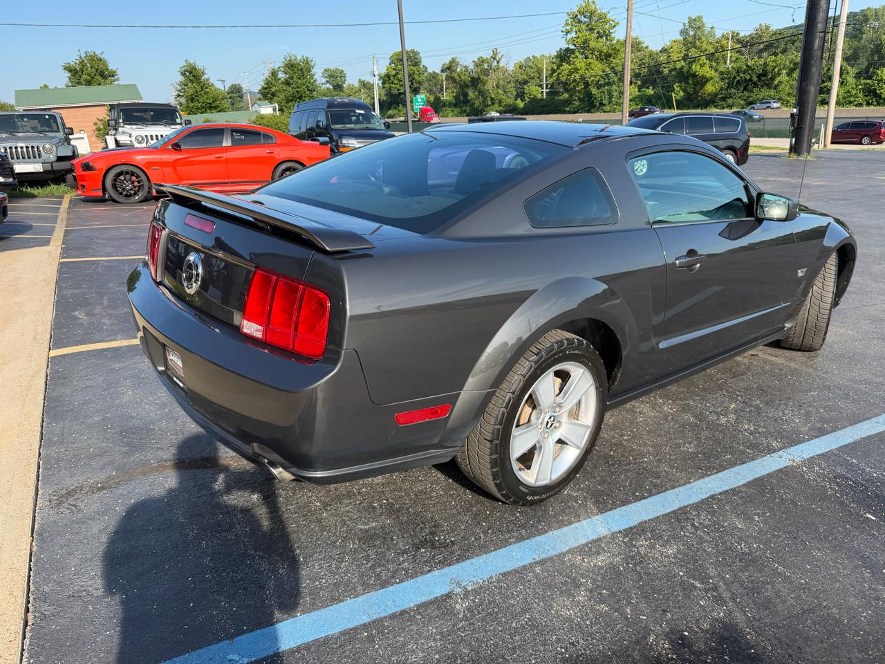 Ford Mustang 2dr Cpe GT Deluxe 2007