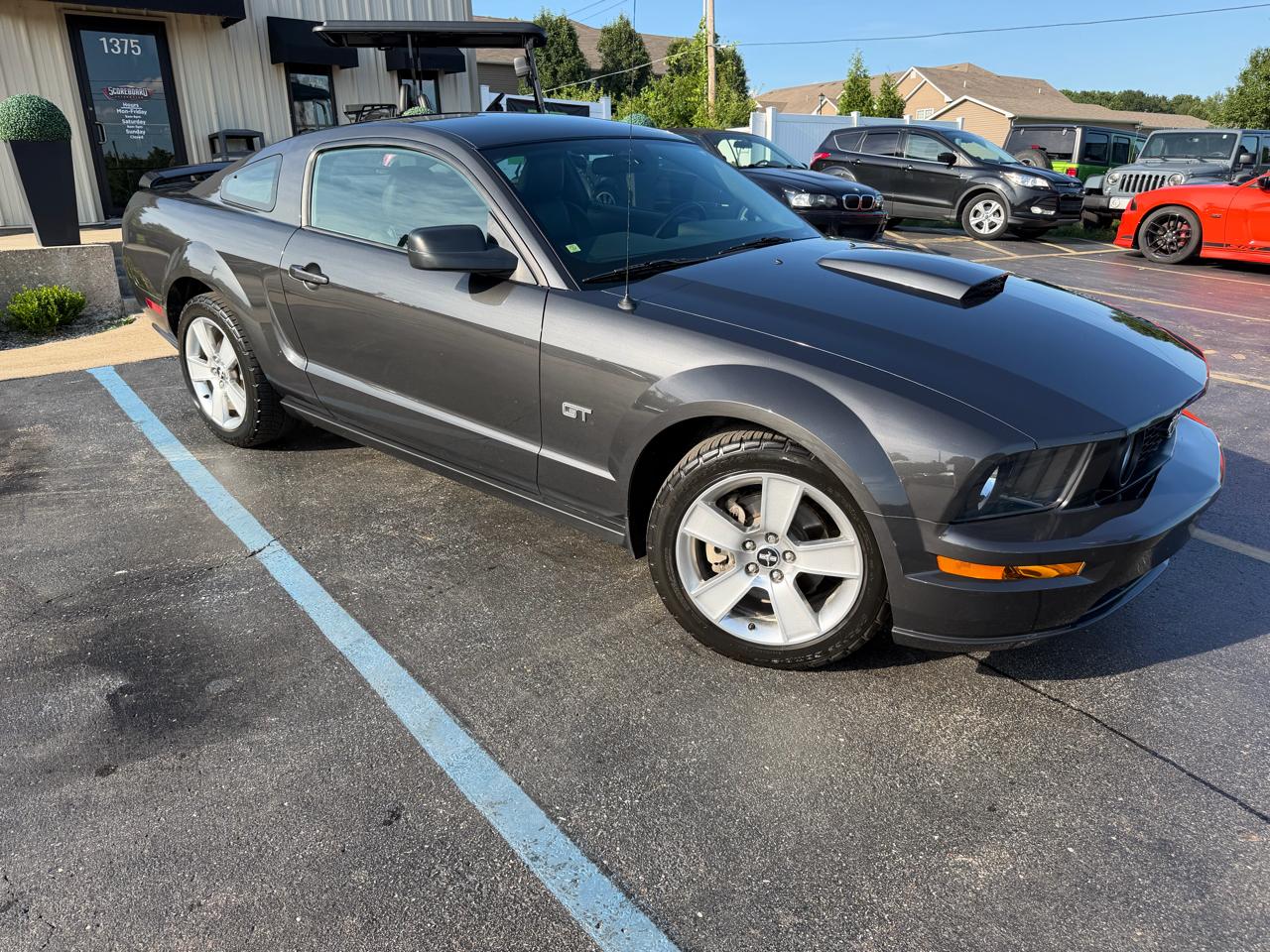 Ford Mustang 2dr Cpe GT Deluxe 2007