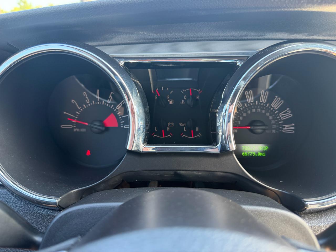 Ford Mustang 2dr Cpe GT Deluxe 2007