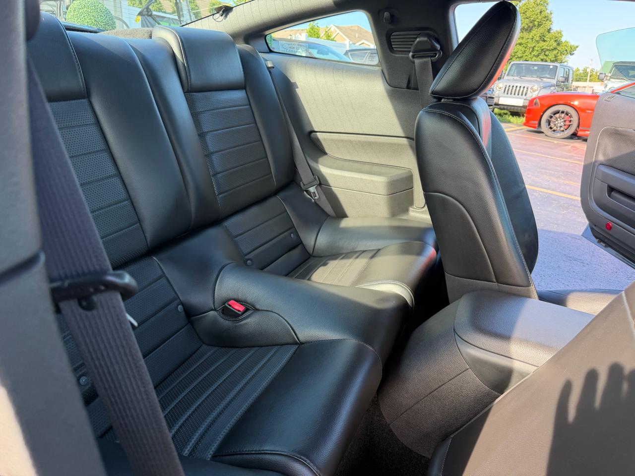 Ford Mustang 2dr Cpe GT Deluxe 2007
