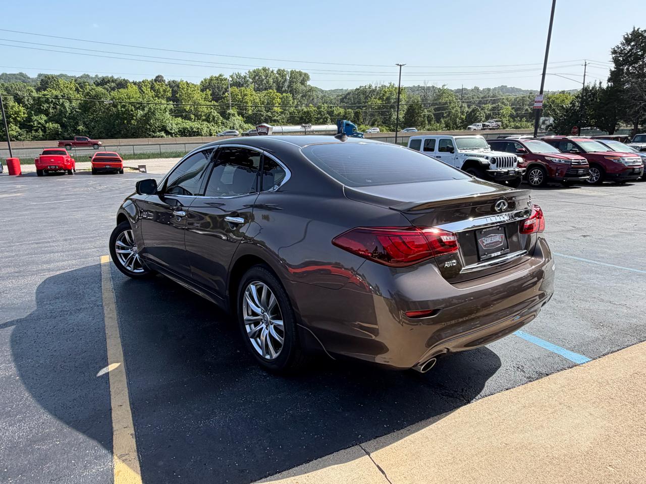 Infiniti Q70 4dr Sdn V6 AWD 2015