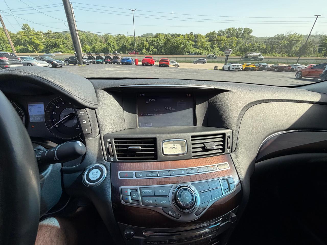 Infiniti Q70 4dr Sdn V6 AWD 2015